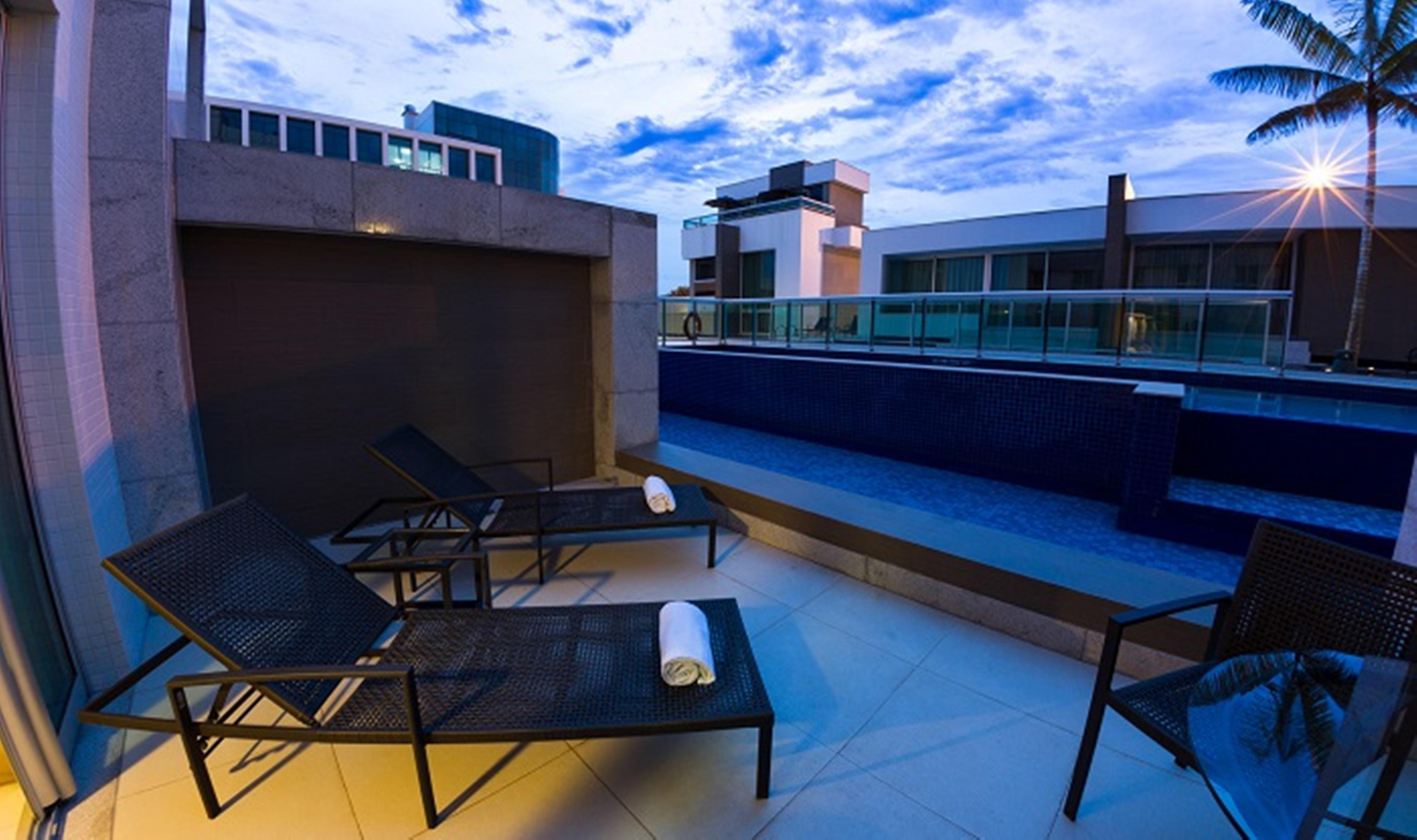 巴西利亚尊玉蓝树酒店 Candangolandia 外观 照片 Rooftop pool at the hotel