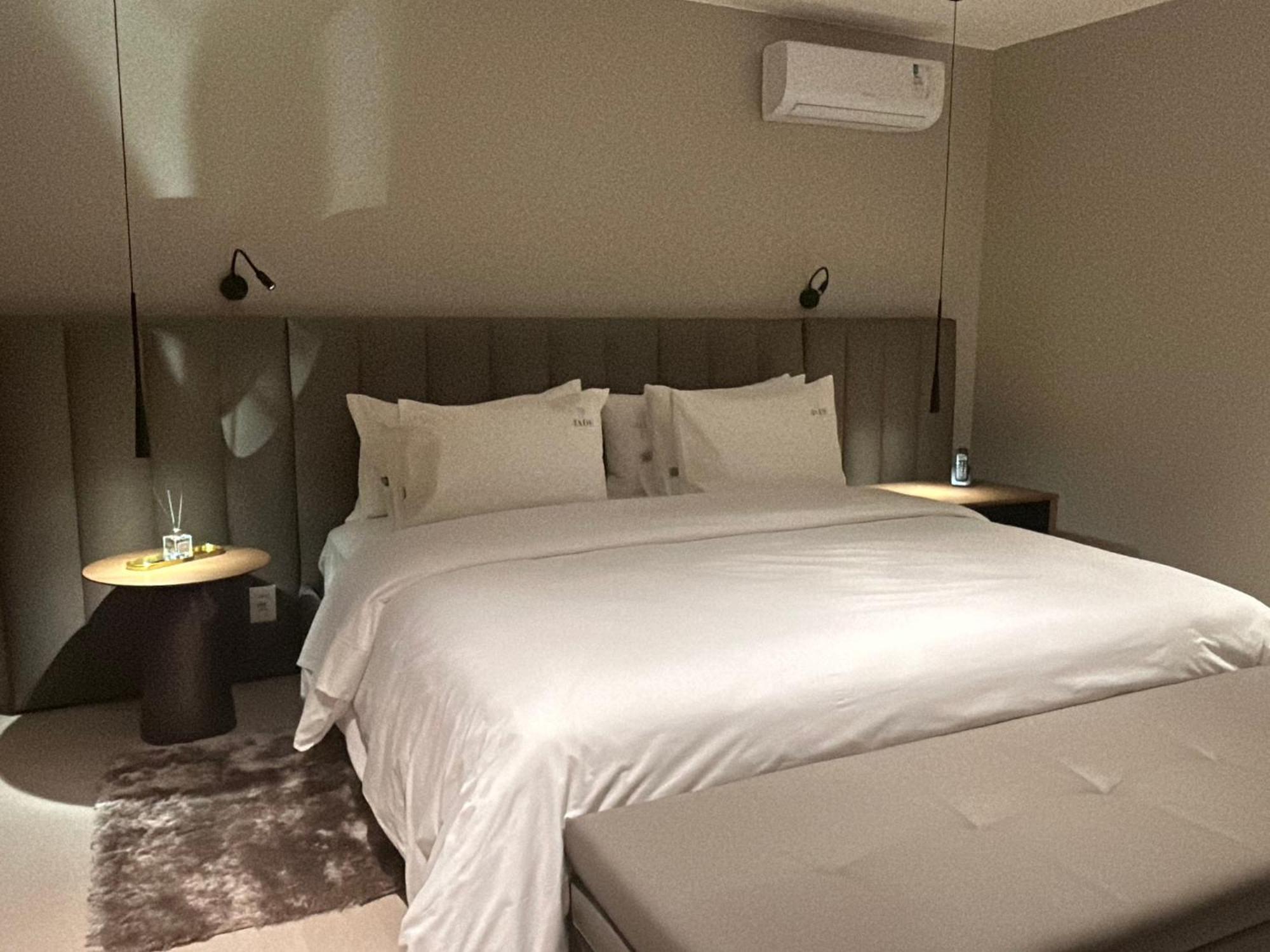 巴西利亚尊玉蓝树酒店 Candangolandia 外观 照片 A bedroom at the hotel