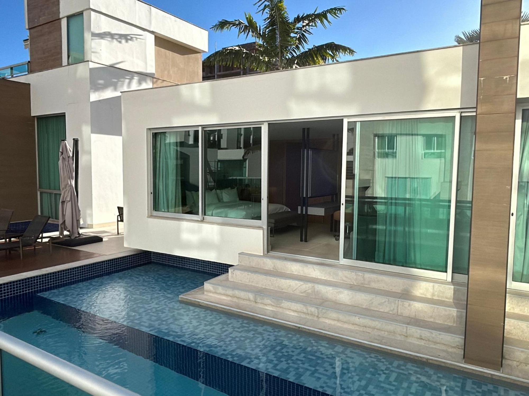 巴西利亚尊玉蓝树酒店 Candangolandia 外观 照片 A swim-up suite at the Hard Rock Hotel & Casino Punta Cana